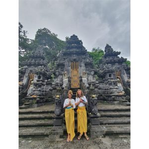 A Girl Like Me blogger, Louise Vallace, and her husband in front of a temple.